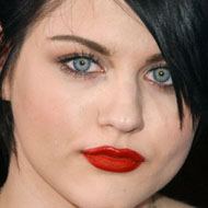 Frances Bean Cobain, 31 (Instagram明星)