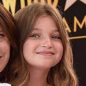 Francesca Nora Bateman, 17 (Familielid)