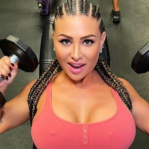 Francia James, 33 (Model)