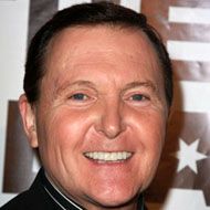 Fred Travalena (1942 - 2009) (游戏节目主持人)