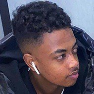 FROGZ, 21 (Estrella de YouTube)