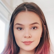 Gabi Ferreira, 26 (YouTube Star)