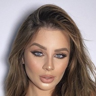 Gabriela Carminatti, 28 (Instagram Star)