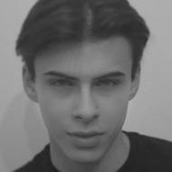 Birth Charts of Celebrities born on April 26