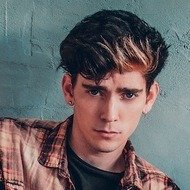 Garret Speck, 33 (Instagram Star)