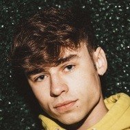 Garrett Landis, 24 (家庭成员)