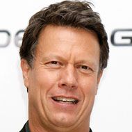 Gavin Hood, 62 (Diretor)