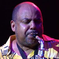 Gerald Albright, 66 (萨克斯管吹奏者)