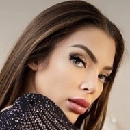 Geri Hoops, 37 (Instagram Star)