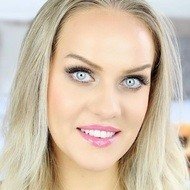 Gin Amber, 39 (Star di YouTube)