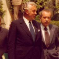 Gough Whitlam (1916 - 2014) (Político)