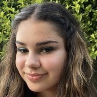 Grace Mulgrew, 19 (YouTube Star)