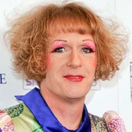 Grayson Perry, 65 (Escultor)
