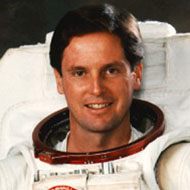 Gregory Harbaugh, 69 (宇航員)