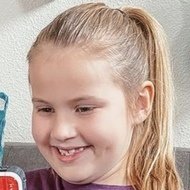 Gretchen Weiss, 10 (YouTube明星)