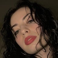 Hailey Brooke, 22 (Estrella de TikTok)