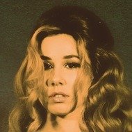 Haley Reinhart, 33 (流行歌手)