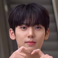 Han Yu Jin, 18 (Pop Singer)