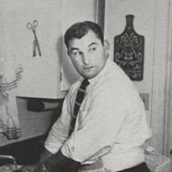 Hank Stram (1923 - 2005) (足球运动员)