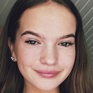 Hanna Elisabeth, 19 (YouTube Star)