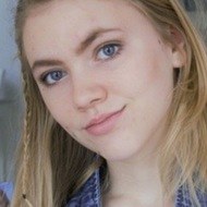 Hanna Obbeek, 27 (电影女演员)