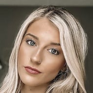 Hannah Clunk, 26 (TikTok Star)