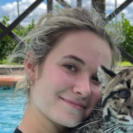 Hannah Feder, 23 (YouTube明星)