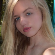 Hannah Geller, 22 (Instagram Star)