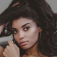 Hannah Monds, 32 (Instagram明星)