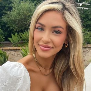 Hannah Palmer, 27 (Model)