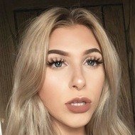 Hannah Simpson, 23 (TikTok Star)