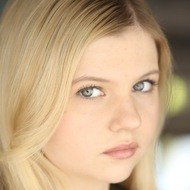 Hannah Swain, 22 (TV Actress)