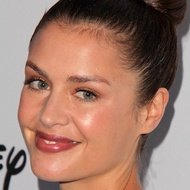 Hannah Ware, 41 (电视女演员)