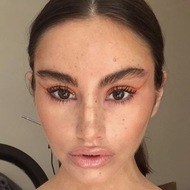 Harley Shahri, 34 (Instagram明星)