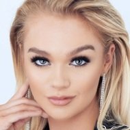 Harriotte Lane, 24 (Model)