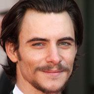 Harry Lloyd, 40 (Ator de TV)