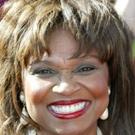 Hattie Winston, 80 (电视女演员)