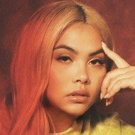 Hayley Kiyoko, 32 (流行歌手)
