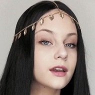 Hayley Stewart, 19 (TikTok Star)