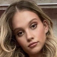 Hazel Graye, 28 (Estrella de TikTok)