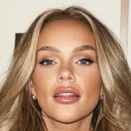 Heather Kuntz, 35 (Blogger)