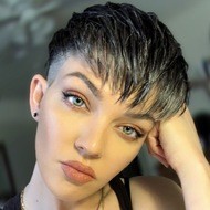 Heather Symmes, 39 (Instagram明星)