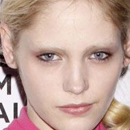 Heidi Mount, 38 (模特)