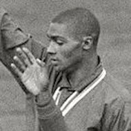 Henry Carr (1942 - 2015) (跑步者)