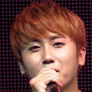 Heo Young-saeng, 37 (Pop Singer)