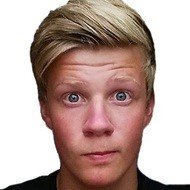 HetGameS, 25 (YouTube Star)