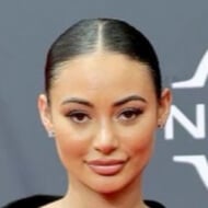 Himynamestee, 31 (Instagram Star)