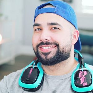 HollowPoiint, 32 (Star di YouTube)