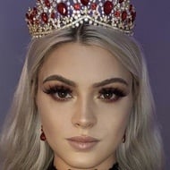 Hollynn Ragland, 28 (TikTok Star)