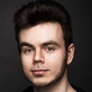 Houngoungagne, 31 (YouTube Star)